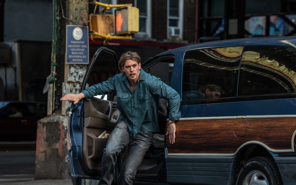 DC Movie Critics, DC Movie Reviews, DC Film Critics, Eddie Pasa, Movie Critics, Film Critics, Movie Review, Film Review, Caught Stealing, Sony Pictures Releasing, Columbia Pictures